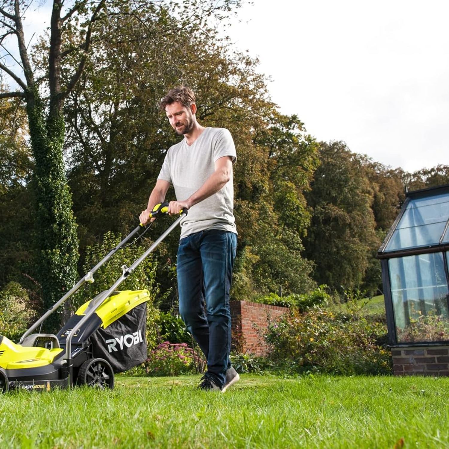 RYOBI ONE+ 18V 33cm Lawn Mower Body Only: image 3
