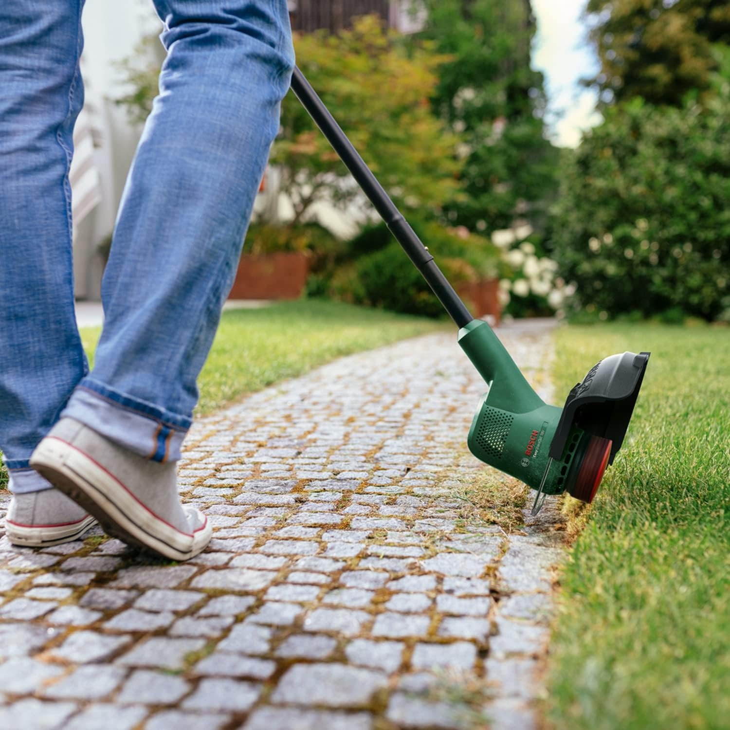 Bosch EasyGrassCut 18V-230 Cordless Grass Trimmer: image 5