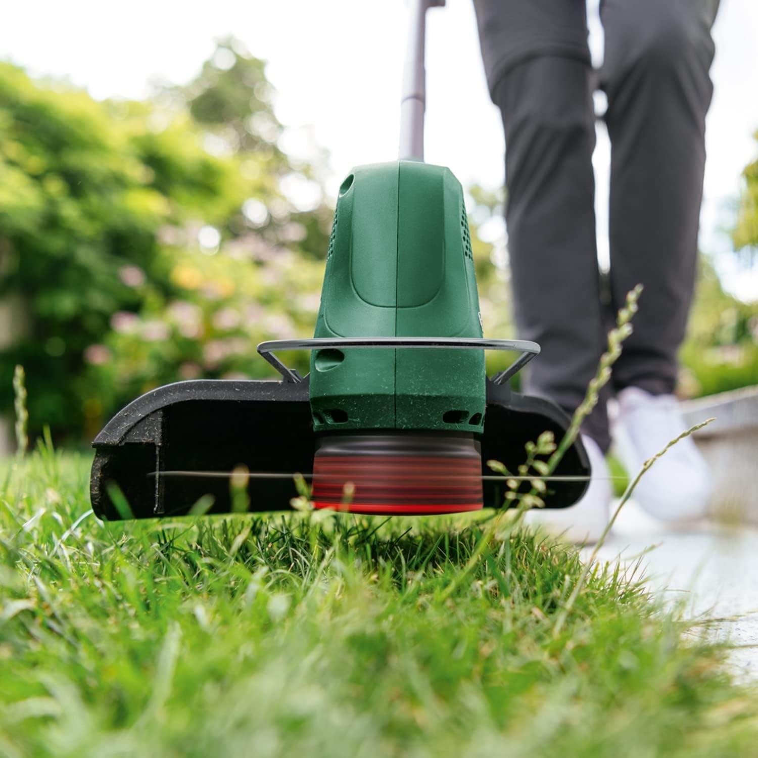 Bosch EasyGrassCut 18V-230 Cordless Grass Trimmer: image 6
